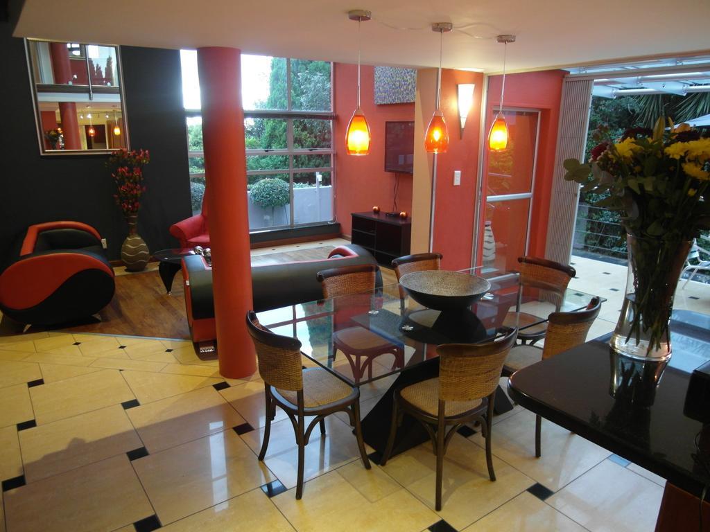 Red Square Home Pretoria Bagian luar foto