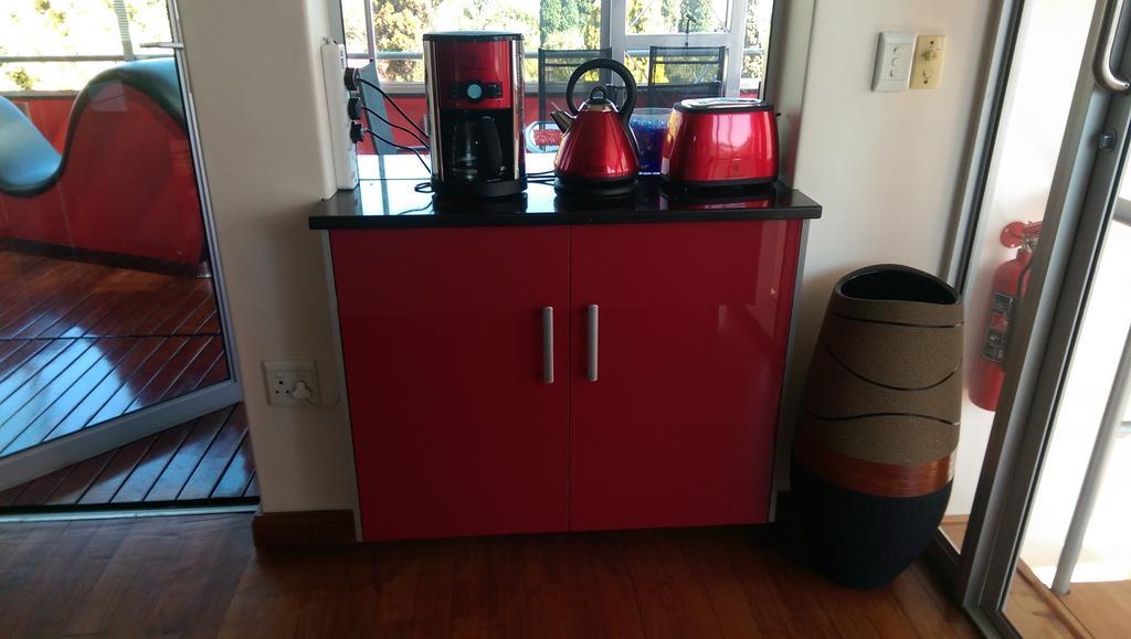 Red Square Home Pretoria Bagian luar foto