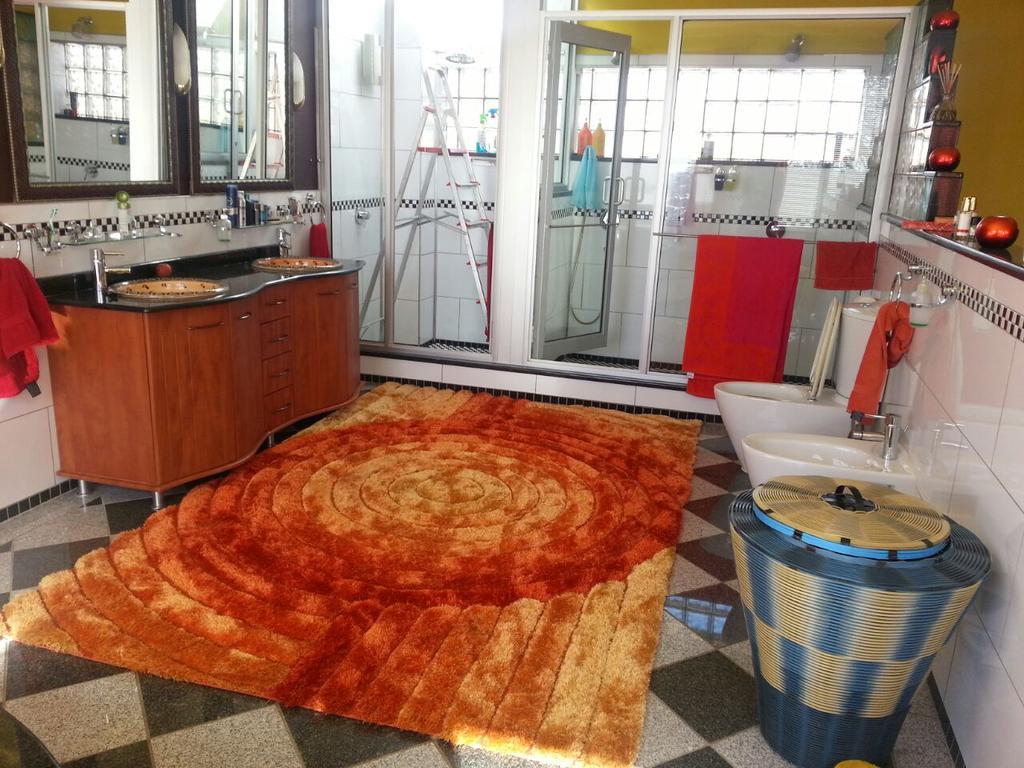 Red Square Home Pretoria Bagian luar foto
