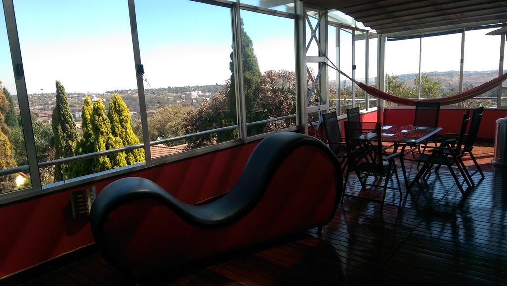 Red Square Home Pretoria Bagian luar foto
