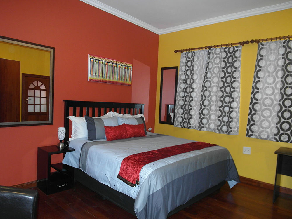Red Square Home Pretoria Bagian luar foto